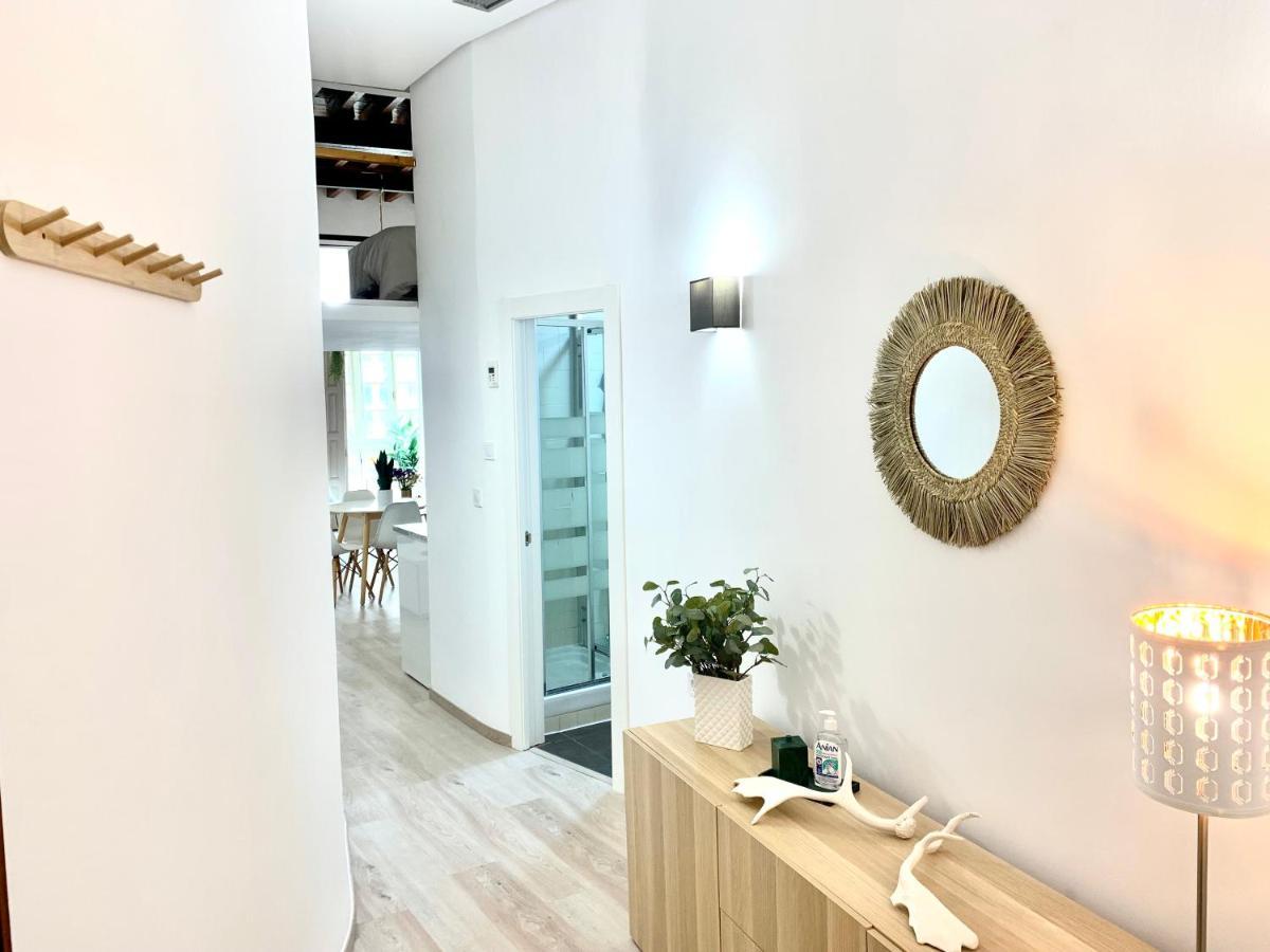 Homely Málaga Loft Especerías Esterno foto